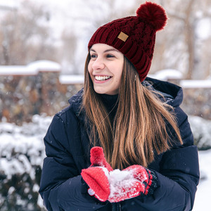 Nouveau bonnet tricoté torsadé d'hiver pour femmes et hommes, avec pompon, en peluche épaisse, couleur unie, chaud, pour le ski, la neige et les voyages - Product Image 5