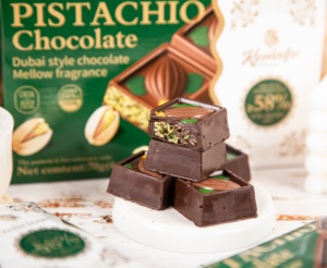 Bestseller Cioccolato Fondente al Pistacchio Halal 70g Ricetta Reale di Dubai per Distributori Globali - Product Image 2