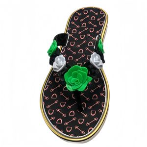 Tongs d'été écologiques en PVC à semelle épaisse pour femme, base noire avec imprimé ancre, bordure dorée, décoration <span class=keywords><strong>rose</strong></span> 3D, MOQ 1800 - Product Image 2