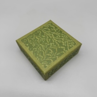 Boîte à bijoux en relief Shengcan avec insert en mousse éponge, emballage cadeau pour collier, boucles d'oreilles, boîte en papier
