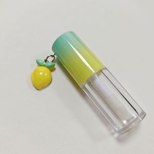 Tube d'huile à lèvres rond de 4 ml avec logo personnalisé, tube de gloss à lèvres rose vide avec pendentif mignon et pinceau, emballage cosmétique - Product Image 6