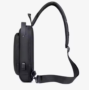 Bolso Bandolera Oxford Impermeable Antirrobo Barato al por Mayor con Cremallera, Unisex, de un Solo Hombro, con Cargador USB, Forma de Almohada - Product Image 2