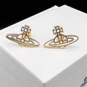 Pendientes Clásicos de Circonita Empress Dowager Vivienne, Plata 925, Baño de Oro, Diseño de Líneas Huecas, Geométricos, Joyería para Mujer - Product Image 3