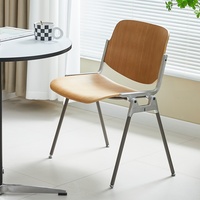 Chaise de bureau vintage minimaliste en bois massif Bauhaus, chaise de salle à manger en fonte, dossier artistique en fer pour meubles de maison, réunion
