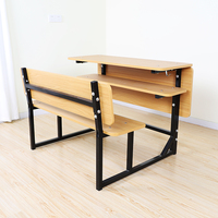 Bureau d'école durable à deux places pour centre de formation au secondaire Conception de banc en métal peu encombrante pour hôtels
