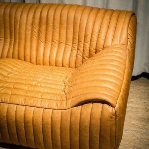 Nuovo Design Divano in Pelle Marrone Vintage a 3 Posti, Divano Letto di Lusso Italiano in Vera Pelle, Arredamento per Soggiorno - Product Image 4