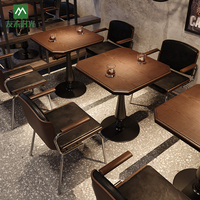 Ensemble de meubles de restaurant modernes, durables et écologiques, tables et chaises pour usage commercial