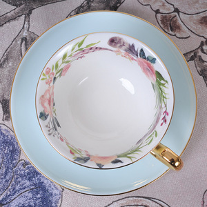 <span class=keywords><strong>Bone</strong></span> <span class=keywords><strong>China</strong></span> 4 colori modello fiore uccelli porcellana 240ml tazze da tè caffè personalizzate in ceramica con Set di piattini - Product Image 5