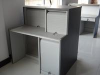 Comptoirs de départ pour aéroport en matériau Kandong de haute qualité, avec des comptoirs de remboursement de type défense multicolores