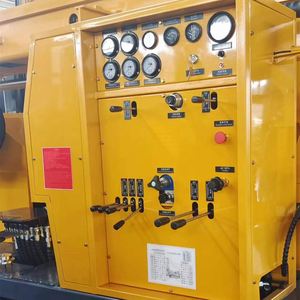 Machine de forage hydraulique sur chenilles à faible consommation et haute efficacité, machine de forage jusqu'à 500 m de profondeur - Product Image 3