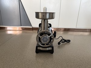 <span class=keywords><strong>Picadora</strong></span> <span class=keywords><strong>de</strong></span> Carne Modelo BEG208 para Uso Doméstico, Compatible con Batidoras KitchenAid, Nueva, con Motor Esencial para Uso en Restaurantes y Granjas - Product Image 4