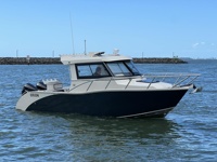 Yacht de pêche de luxe en aluminium soudé de 25 pieds avec moteur hors-bord, performances haute vitesse pour le sport et la croisière