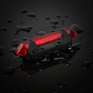 Étanche rouge blanc bleu LED se monte <span class=keywords><strong>sur</strong></span> le guidon arrière lampe de poche extérieure éclairage de vélo USB Rechargeable feux arrière de vélo - Product Image 3
