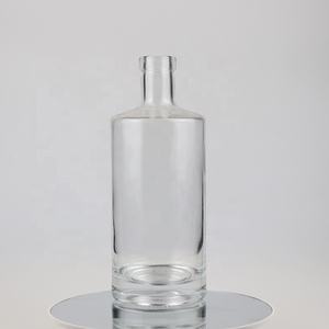 Bouteille en verre de spiritueux <span class=keywords><strong>populaire</strong></span> de 750ml pour l'utilisation de vodka whisky <span class=keywords><strong>gin</strong></span> - Product Image 1