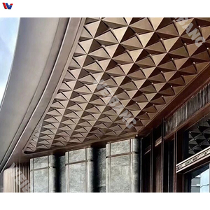 Plaque de plafond perforée en aluminium, panneau triangulaire, ignifuge, moderne, décoratif, revêtement de plafond, peinture poudrée, usage commercial - Product Image 3
