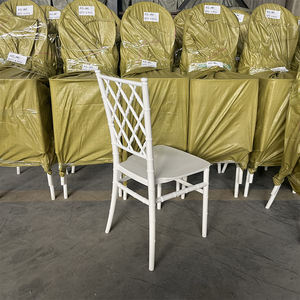 Fabrication chinoise, vente en <span class=keywords><strong>gros</strong></span>, chaises de restaurant en PP blanches bon marché pour lui et elle, chaises en plastique Chavari pour événements - Product Image 4