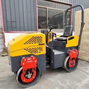 Compacteur vibrant à tambour unique jaune avec moteur, équipement de construction - Product Image 2