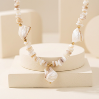 Collier en coquillages irréguliers avec chaîne réglable en acier inoxydable, bijoux de style artistique, collier ras du cou tendance, cadeau souvenir