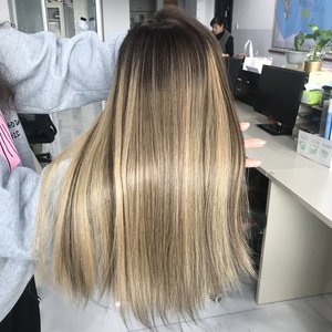 Parrucca da <span class=keywords><strong>donna</strong></span> con parte superiore in pizzo, stile kosher ebraico, <span class=keywords><strong>capelli</strong></span> europei biondi con riflessi, in pizzo svizzero, dall'aspetto naturale - Product Image 1