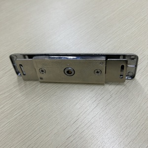 Shinilion Warehouse Garage Roll Up Gate Roller Shutter Gate Door Lock Metal Rolling Door Lock - Product Image 3