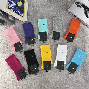 S040302JY Nouvelle tendance : Chaussettes en coton personnalisées de haute qualité <span class=keywords><strong>avec</strong></span> logo pour hommes et femmes, chaussettes de sport unisexes colorées pour adultes. - Product Image 3