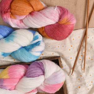 Разноцветный свитер ручной вязки, шапка и шарф из шелка и мохера, 200 г - Product Image 4