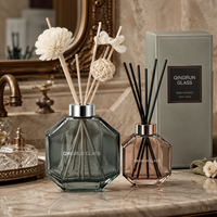 Bouteilles diffuseuses en verre transparent octogonales de 100-200 ml à faible MOQ, économiques, pour diffuseurs à bâtonnets, écologiques, pour la maison