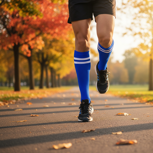 Chaussettes de sport colorées de haute qualité, motif rayé bleu et blanc, logo personnalisé, impression numérique, fonction antibactérienne pour l'automne - Product Image 3