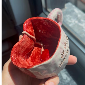 Taza de cerámica hecha a mano con diseño de corazón de feto, regalo personalizado de agradecimiento para partera, médico, taza única con temática de embarazo - Product Image 4