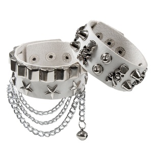 Bracelet en cuir punk clouté avec chaîne et crâne, ajustable, style gothique rock, bijoux unisexe tendance pour hommes et femmes - Product Image 6