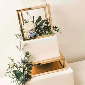 Juego de 3 bandejas para pasteles y postres de pies altos Soporte cuadrado para pasteles de <span class=keywords><strong>hierro</strong></span> para mesa de postres elegante - Product Image 1