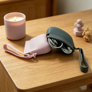 Mini porte-monnaie zippé personnalisable, sac de rangement en silicone imperméable, portable pour filles, femmes, enfants, accessoire mural - Product Image 1