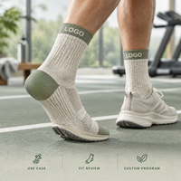 Chaussettes de sport respirantes pour la course, gris ivoire, avec maille ventilée, gestion de l'humidité, maintien du talon, bout plat et coussinets ciblés au niveau du mollet