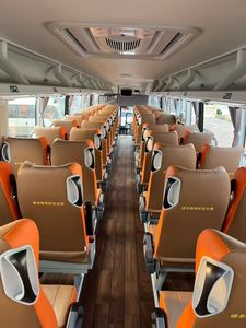 Autobús de Lujo Higer Usado con Doble Eje Trasero y Bajo Kilometraje - Product Image 4
