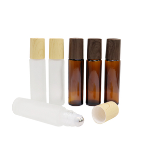 Rollo en botella transparente de ámbar esmerilado personalizado 3ml 5ml 10ml15ml30ml50ml con tapa de bambú falso para el cuidado de la piel Perfume de aceite esencial - Product Image 3