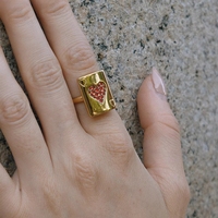 Bague ouverte vintage en acier inoxydable plaqué or 18 carats avec zircon cubique rouge, motif cœur de cartes à jouer, bijoux pour femmes, vente en gros OEM