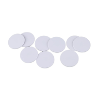 Mini étiquette RFID NFC pièce de monnaie en PVC blanc 213 215 cartes de jeu fréquence 125kHz puce 1k modèle ISO pour les applications hôtelières code QR papier PET