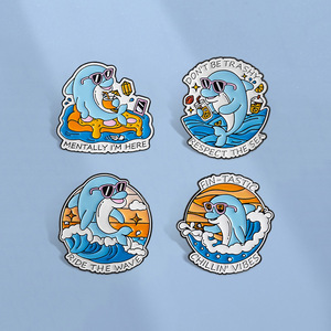 Set de Broches de Esmalte de Delfín Adorable, Diseño de Verano, Surf y Playa, Animal de Dibujos Animados, Broches de Solapa de Metal de Esmalte Duro, Decoración para Mochila y Chaqueta, Regalo - Product Image 1