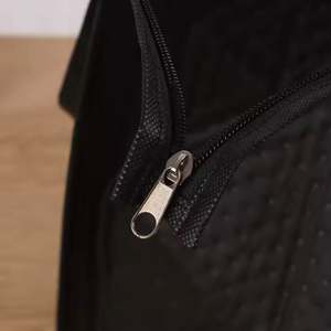 Sac Isotherme Noir Tendance en Tissu Non-Tissé avec Fermeture Éclair pour Pique-Nique en Extérieur et Rangement Alimentaire – Offre Spéciale - Product Image 5