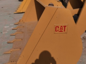 รายการราคาเครื่องจักรกลหนักสำหรับงานวิศวกรรมก่อสร้าง รถตักดินมือสอง Caterpillar CAT966H พร้อมบุ้งกี๋ ได้รับการรับรองมาตรฐาน CE - Product Image 6
