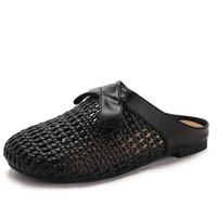 Nouvelles sandales minimalistes de luxe léger, chaussures plates élégantes et polyvalentes pour les trajets quotidiens, les sorties en plein air, les rendez-vous et les soirées