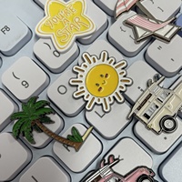 Épingles de revers en émail souple, style mode, mignonnes, thème plage d'été, avec motifs arabes, café et planche de surf, badge métallique personnalisé