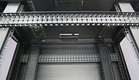 Serveur GPU haute densité pour centre de données, rack de serveur avec porte en maille à 80 % de ventilation pour centre de données