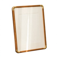 Cadre photo en bois arrondi avec coins recouverts, personnalisable pour montage mural ou sur bureau, avec double suspension