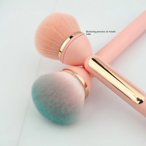 Pinceau à blush vegan en nylon synthétique, pinceau à ongles en plastique, outil de beauté personnalisé avec logo - Product Image 3