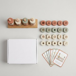 Jeu <span class=keywords><strong>de</strong></span> tri et d'empilage <span class=keywords><strong>de</strong></span> <span class=keywords><strong>panneaux</strong></span> <span class=keywords><strong>de</strong></span> <span class=keywords><strong>signalisation</strong></span> <span class=keywords><strong>routière</strong></span> en bois Montessori personnalisé, jouet sensoriel éducatif OEM pour l'apprentissage <span class=keywords><strong>de</strong></span> la sécurité <span class=keywords><strong>routière</strong></span>, carte éducative colorée - Product Image 3