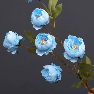 Fausses fleurs de pivoine bleue anti-poussière pour décoration d'étagère intérieure Bouquet de roses bleues imperméables pour décoration d'événement extérieur - Product Image 1