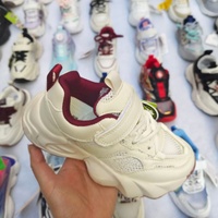 Chaussures de papa en gros à prix abordable, couleurs variées, baskets légères à semelle antidérapante pour la marche quotidienne