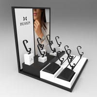 Plateau de présentation de montres en gros HUAXIN avec coussin, support de rangement pour bracelets, présentoir à bijoux pour magasin de montres