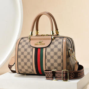 Sac à bandoulière grande capacité pour femme, sacs de créateur tendance pour femme, sac de voyage sportif d'extérieur, sacs fourre-tout pour femme - Product Image 2